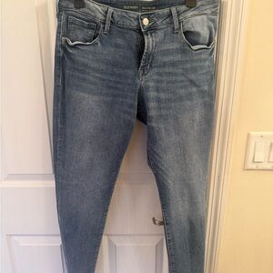 Old Navy Women's Medium Blue Ankle Jeans